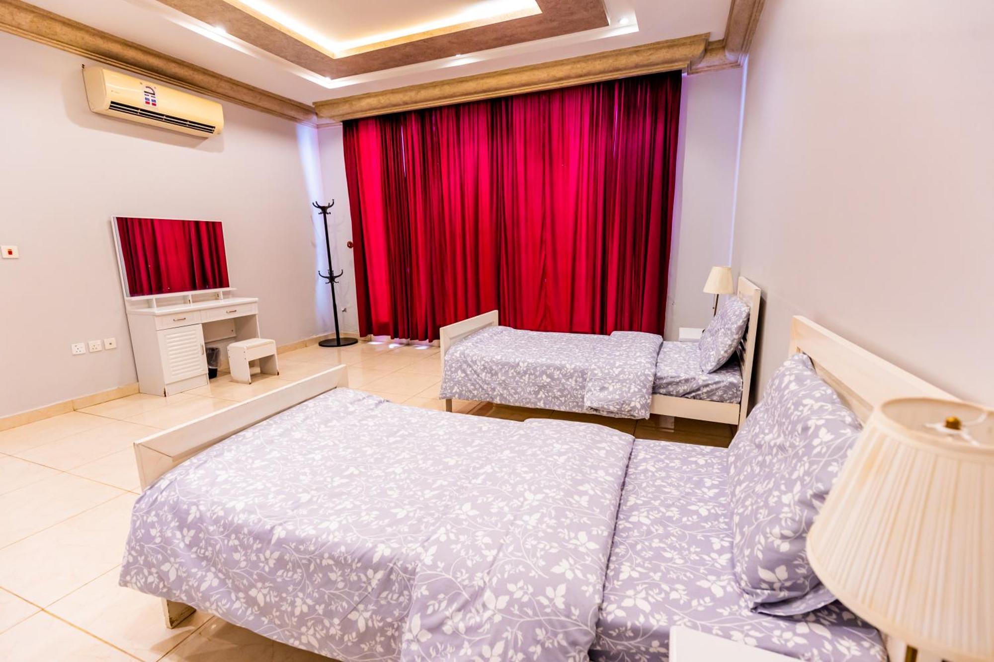 شاليهات الكوخ السويسري وأكوابارك Villa Ash Shishah Exterior foto